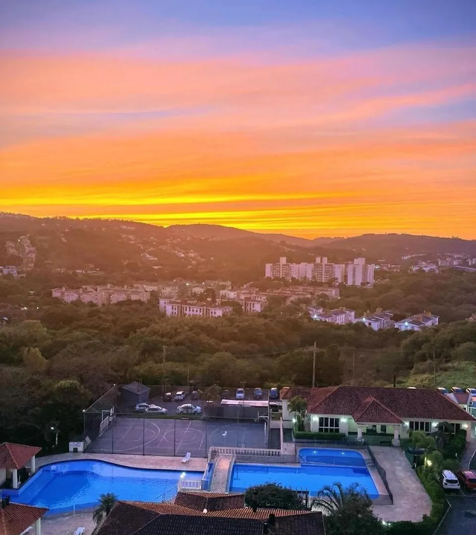 Cobertura Duplex Com Vista E Jacuzzi Para 6 Pessoas ポルト・アレグレ 0*,