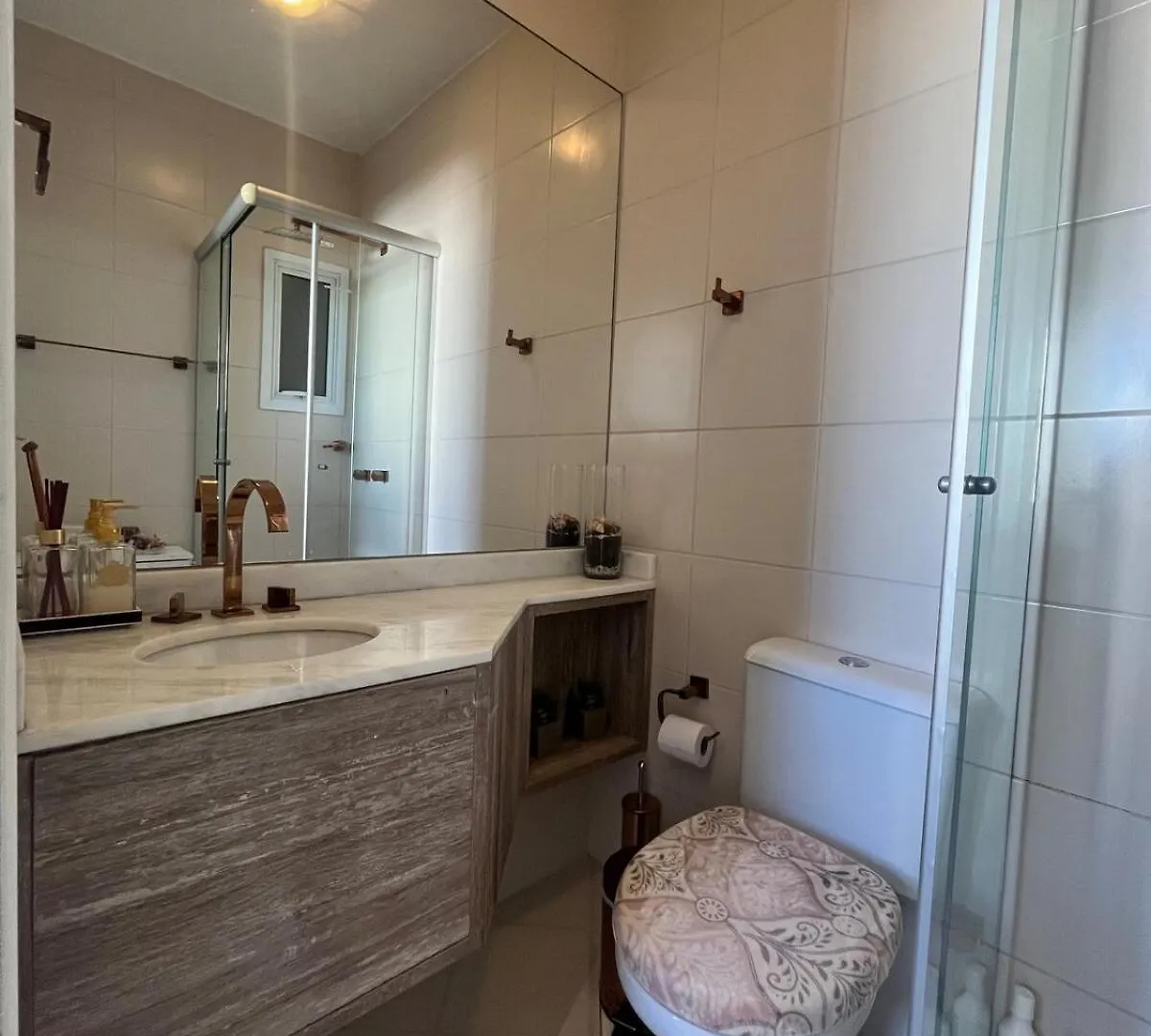 Cobertura Duplex Com Vista E Jacuzzi Para 6 Pessoas ポルト・アレグレ ブラジル